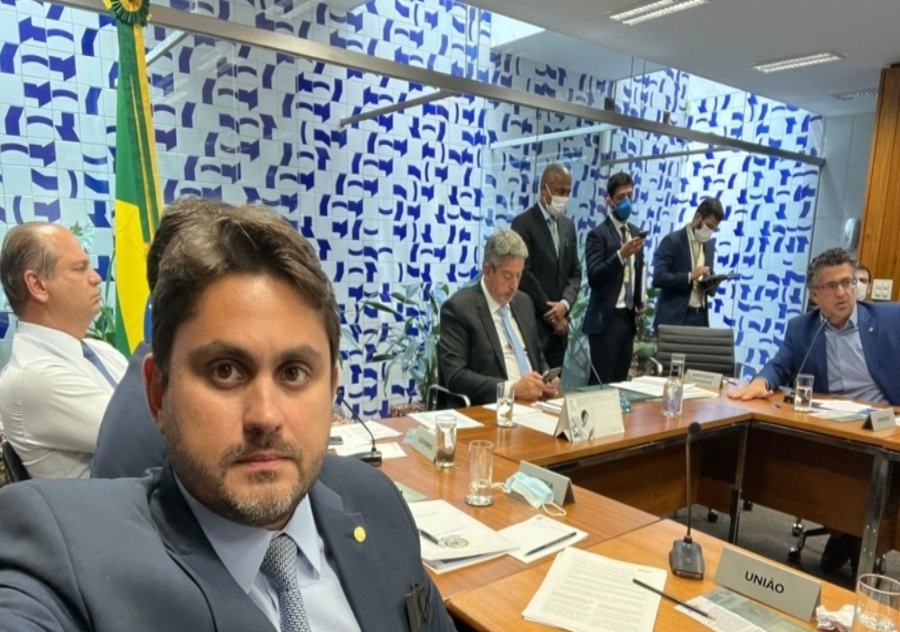 Deputado Federal Juscelino Filho reafirma compromisso com Enfermeiros e Agentes comunitários