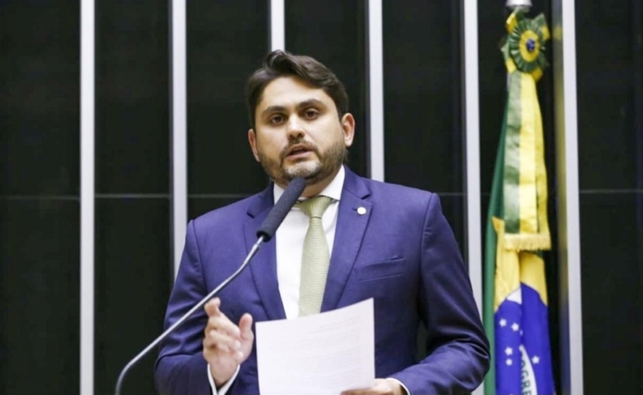 NO DIA DO MÉDICO, DEPUTADO FEDERAL JUSCELINO FILHO REITERA COMPROMISSO COM A SAÚDE